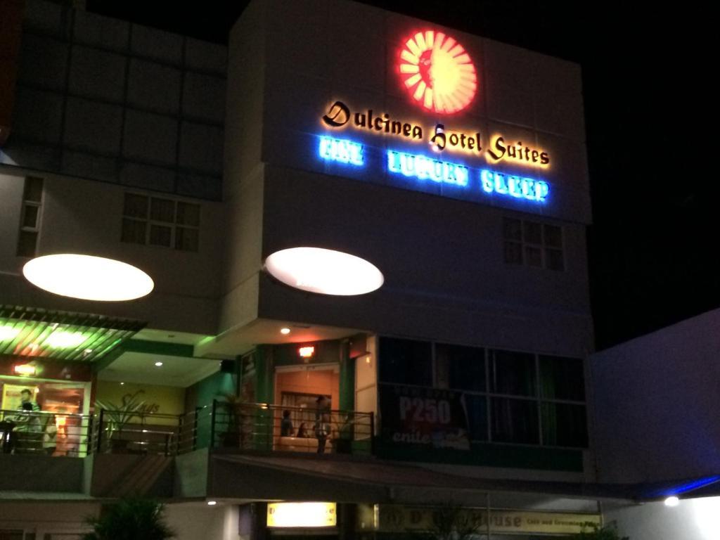 Cebu Dulcinea Hotel And Suites-Mactan Airport Hotel Isla de Mactán Exterior foto